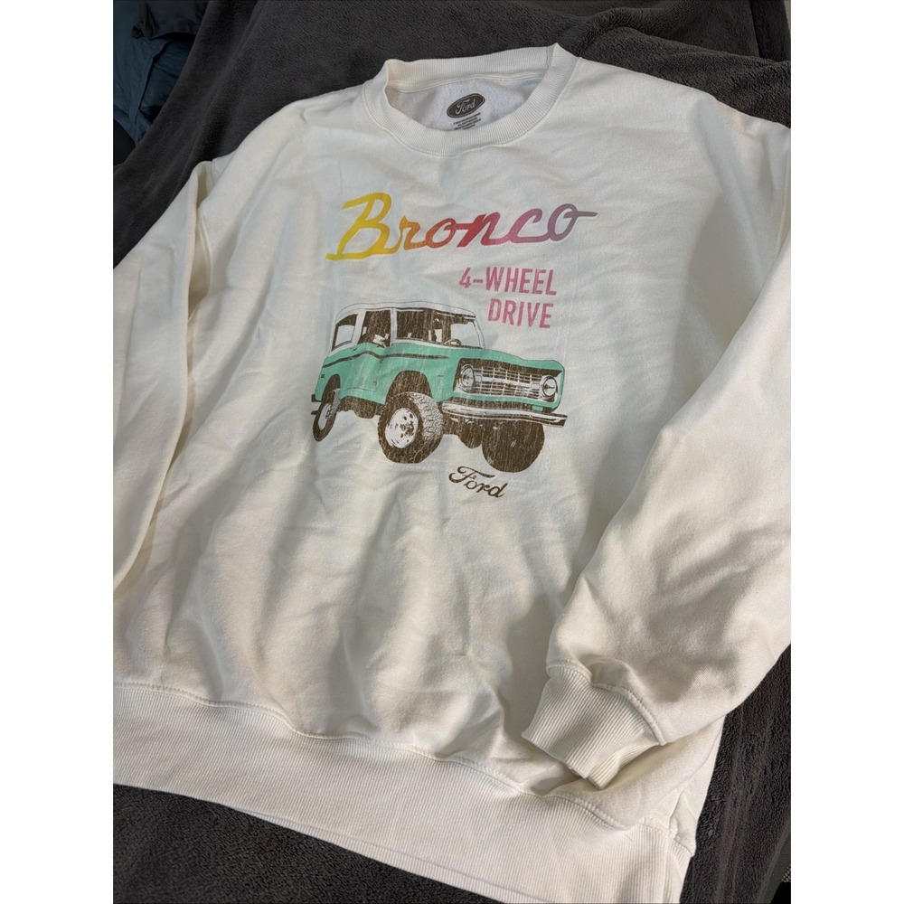 Ford Bronco Crewneck Sweatshirt Women's Size L  Liscensed Cream‎ Vintage Style